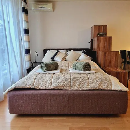 H10 With Free Parking * Budapest