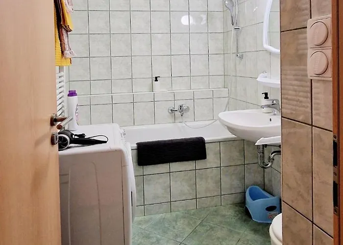 H10 With Free Parking Apartament